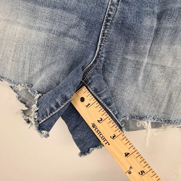 Torrid Jean Shorts Womens 14 Blue Denim Button Fly Frayed Raw Hem Stretch - Picture 4 of 9